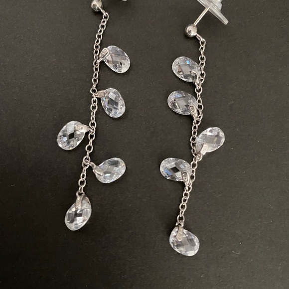 Vintage Jewelry - Dazzling Crystal Earrings in 925 chain